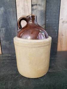 lot 62 image: Rare Vintage Buckeye Pottery Jug