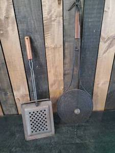 lot 64 image: Campfire equipment Popcorn Poppers - just in time for summertime fun