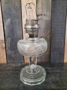 lot 67 image: Beautiful Alladin Glass Lantern with no chips or cracks
