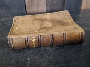 lot 72 image: Rare 1902 vintage German Bible - Great Condition