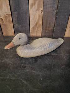 lot 79 image: Vintage Wooden Duck Decoy