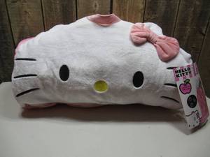 lot 8 image: Hello Kitty Kids Glow in the Dark Sleeping Bag Pink