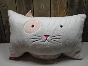lot 19 image: Pillowfort Cat Kids Sleeping Bag