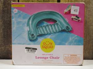 lot 43 image: SUN SQUAD CHILL OUT LOUNGE CHAIR WATER FLOAT