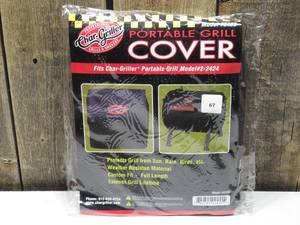 lot 67 image: Char-Griller Side Fire Box Grill Cover