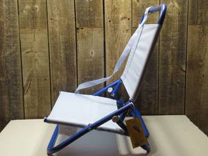 lot 92 image: Sun Squad Low-Profile Compact Beach Chair Blue