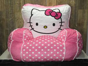 lot 1 image: Hello Kitty Kids Compressed Foam Plush Chair Pink