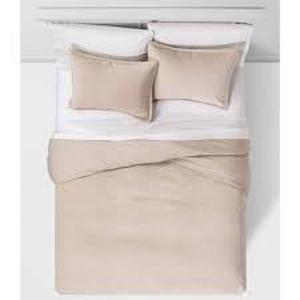 lot 31 image: King Cotton Velvet Duvet Cover and Sham Set Birch - Threshold