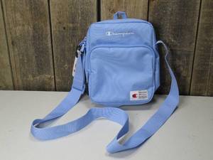 lot 97 image: Target Champion Method Cross Body Handbag Purse Blue