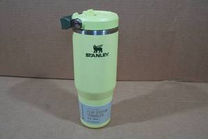 lot 64 image: Stanley 30oz Flip Straw Tumbler