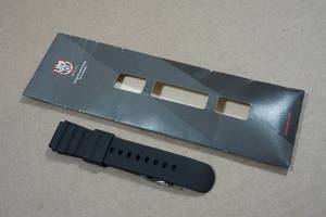 lot 135 image: Luminox FPX.3000.21H.2.K 21mm Watch Strap