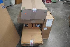 lot 164 image: Assorted Decorative Pillows and Cushions