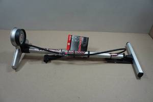 lot 177 image: Bell Zephyr 950 Tire Pump