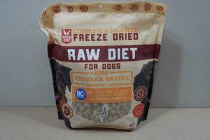 lot 200 image: Boss Dog Raw Diet Dog Treats - Chicken Recipe