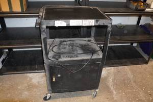 lot 232 image: AV Rolling Cart - 24 x 18 x 40