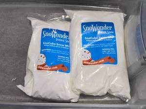 lot 539 image: Lot of (2 Packs) Sno Wonder Instant Snow Sno Cube Snow Mix