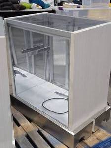 lot 413 image: Lighted Jewelry Display Case 1-shelf 33 x 21 x 38