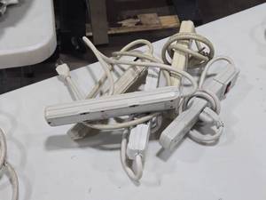 lot 640 image: Lot of (5) Power Strip Surge Protector 6-Outlet (assorted)