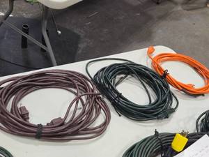 lot 612 image: Lot of (3) Extension Cords - 40, 25 and 10