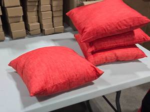 lot 629 image: Lot of (4) Milano Cloth Throw Pillows 15 x 15 (2-tone redwhite)