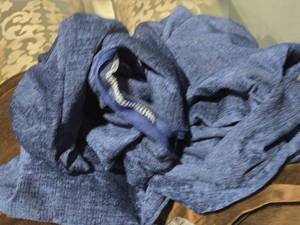 lot 661 image: Lot of (4) Calitime Throw Pillow Covers 20 x 20 (chenile)