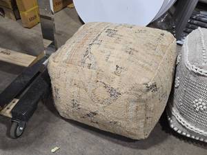 lot 685 image: Woven Floor Pouf 20 x 20 x 16 (beige - multicolor)
