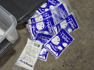 lot 538 image: Lot of (21 Packs) Sno Wonder 1-Gallon Instant Snow Mix