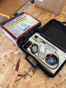 Timing gun and electric squeak finder