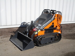lot 162 image: LandHonor LHR-ME 380X1 Skid Steer