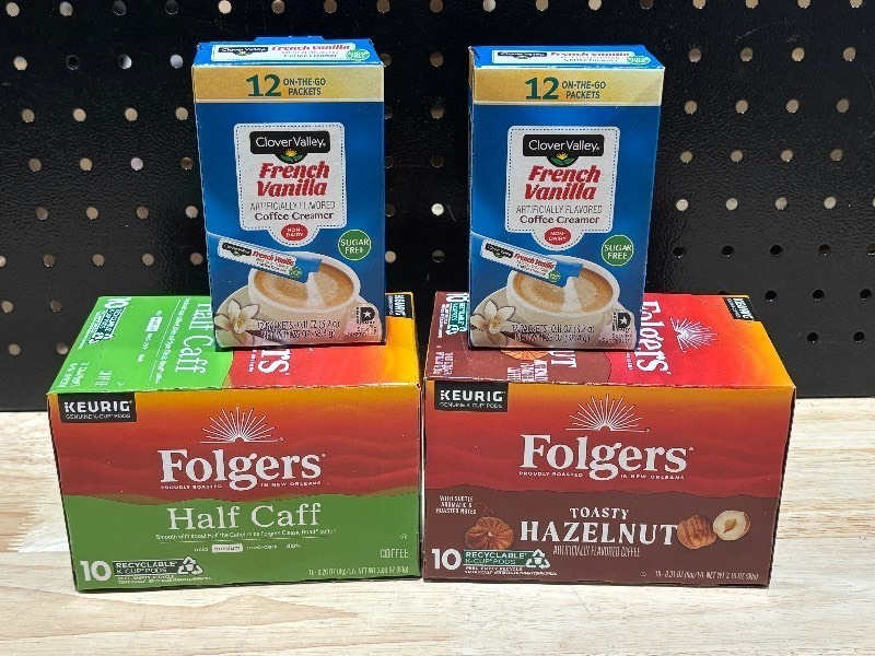 lot 36 image: Coffee and Creamer