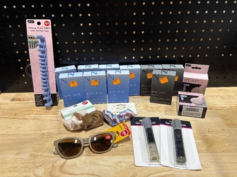 lot 49 image: Beauty Supplies