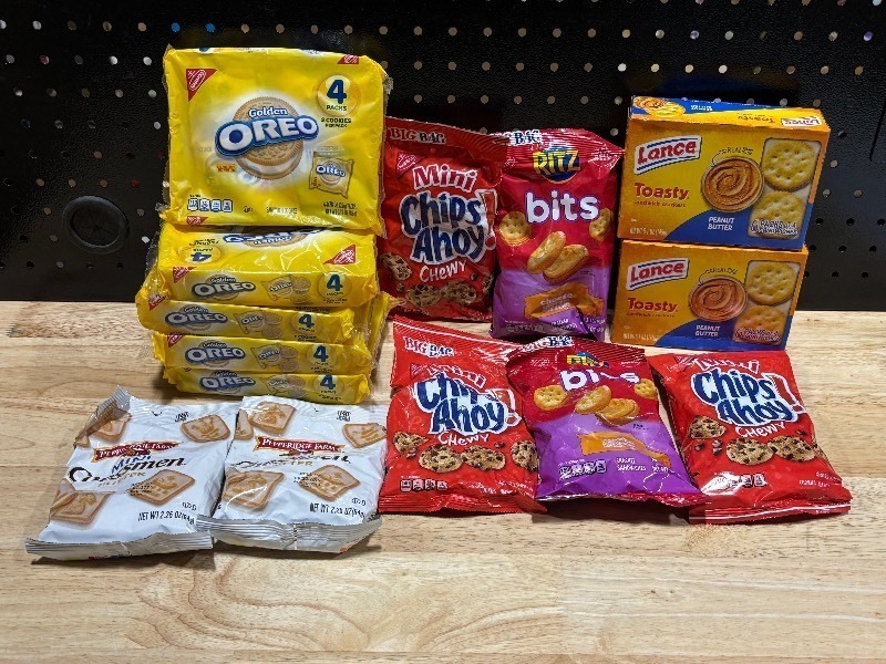 lot 37 image: Snacks