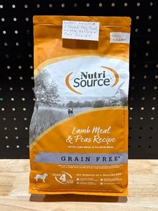 lot 5 image: Nutri Source Lamb & Peas Dog Food 5 LB Bag