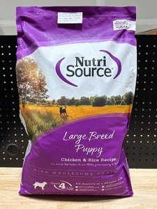 lot 7 image: Nutri Source Chicken and Rice Dog Food 26 LB Bag