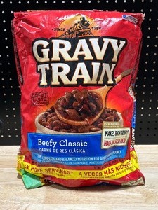 lot 9 image: Gravy Train Dog Food 14 LB Bag