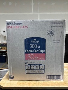 lot 16 image: 300 Count Foam Car Cups 32 Ounce No Lids