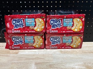 lot 33 image: Chips Ahoy Cookies Cinnamon Bun