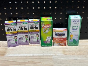 lot 74 image: Childrens Medicine