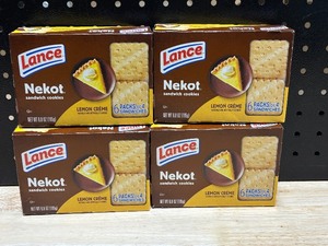 lot 58 image: Lance Nekot Sandwich Cookies