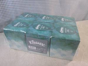 lot 70 image: (CS) 6 Box Pack of Kleenex Facial T...