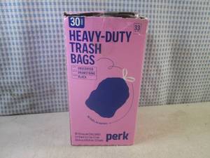 lot 82 image: (BSB) 30-Count 30-33 Gallon Heavy-D...