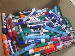 lot 117 image: (EW4) Assorted Colored Loose Dry Er...