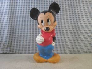 lot 126 image: (FS) Vintage iLLCO Walt Disney Mick...