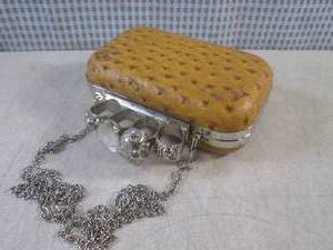 lot 129 image: (EC1) Vintage Knuckle Duster Handle...