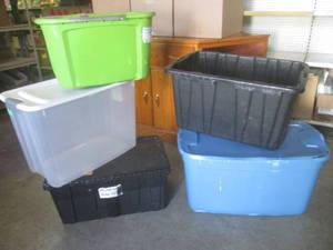 lot 168 image: (BR1) 5 Assorted Empty Totes As Sho...