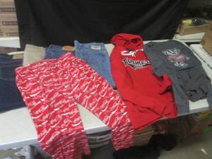 lot 199 image: (D-2) Assorted Clothes - Jeans, Hoo...