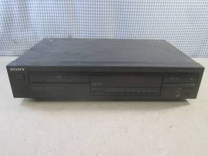 lot 208 image: (D-3) Sony CDP-297 Compact Disc Pla...