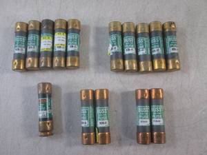 lot 210 image: (EC1) Assorted NOS 3 Bussmann One-...