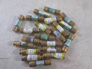 lot 212 image: (EC1) 21 Assorted NOS 2 Bussmann O...