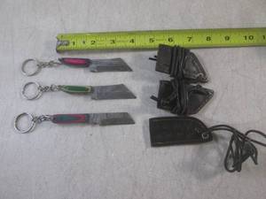lot 233 image: (FS) 3 Damascus Blade Keychain Kniv...